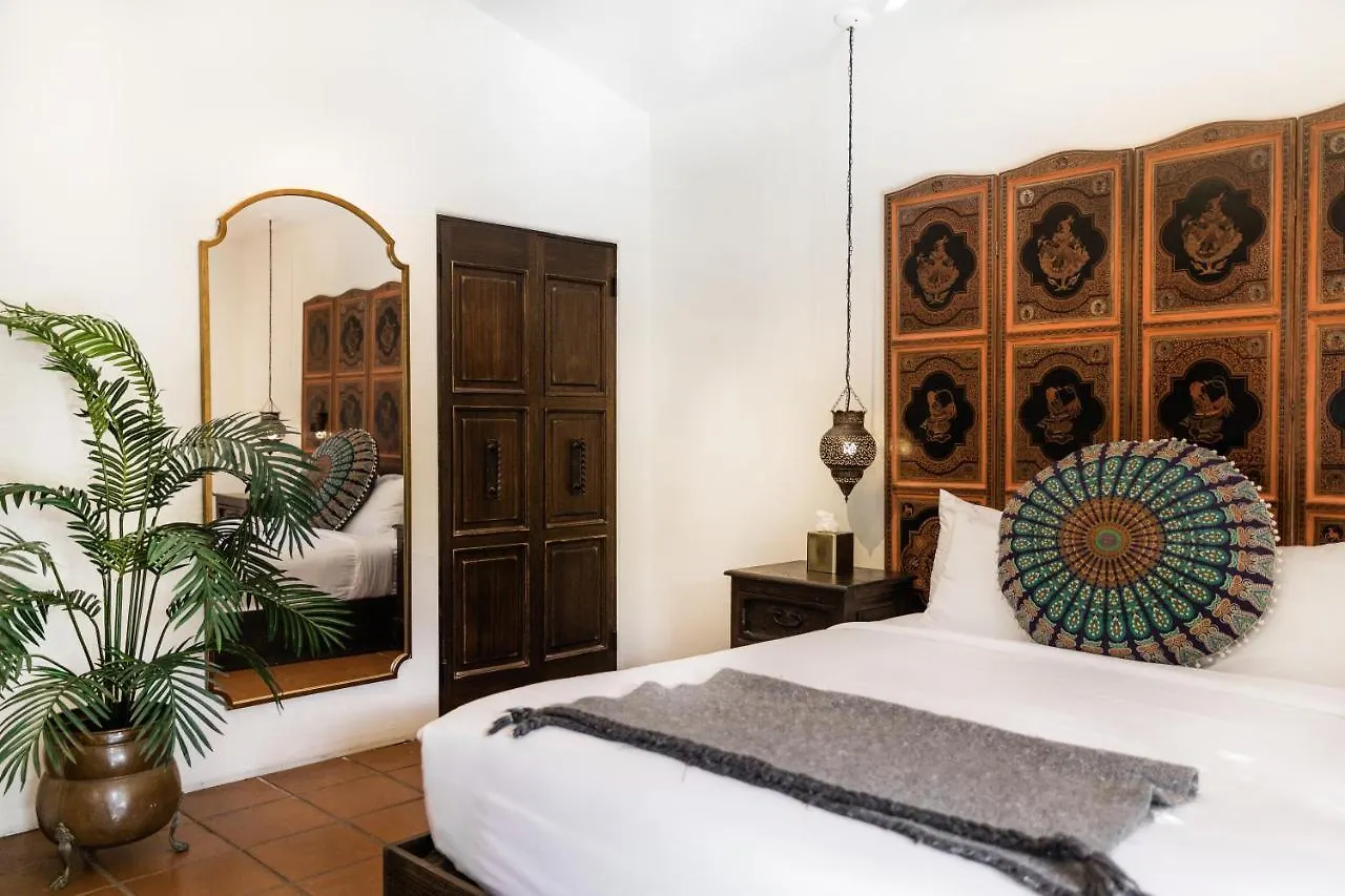 Talavera Palm Springs 0*,